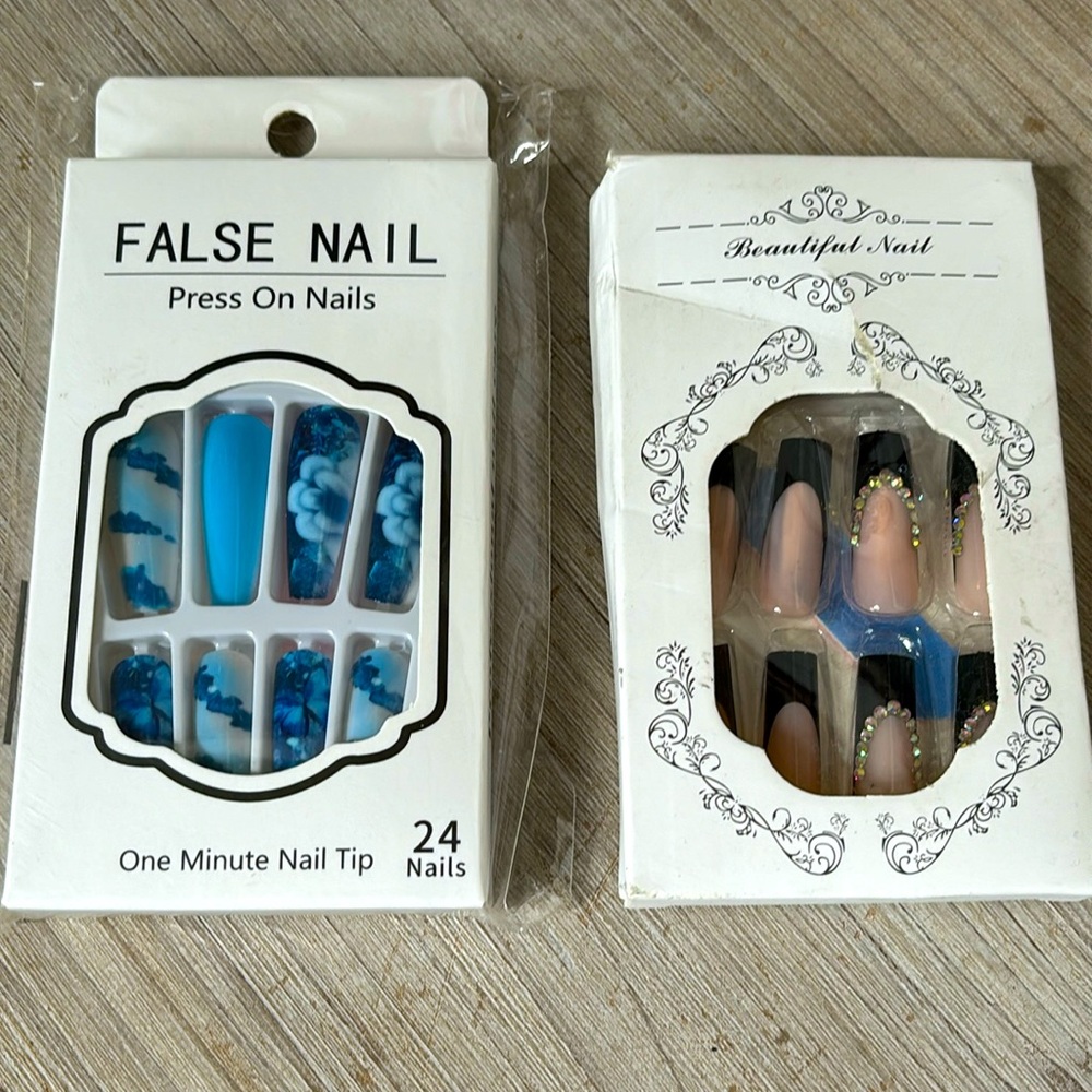 NEW 2 Sets of Press On Nails